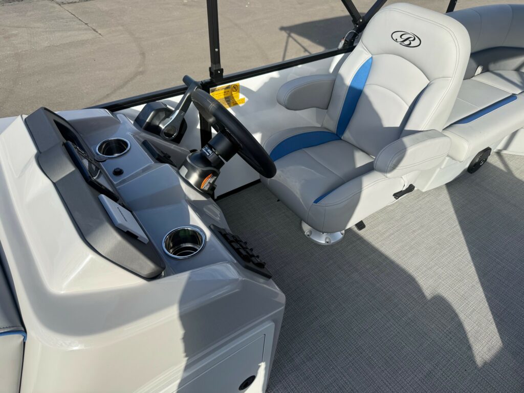 2026 Bentley 223 Bolt photo 3