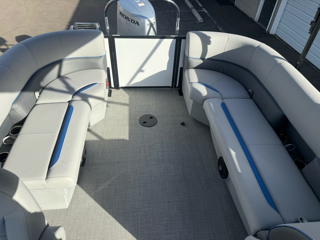 2026 Bentley 223 Bolt photo 4