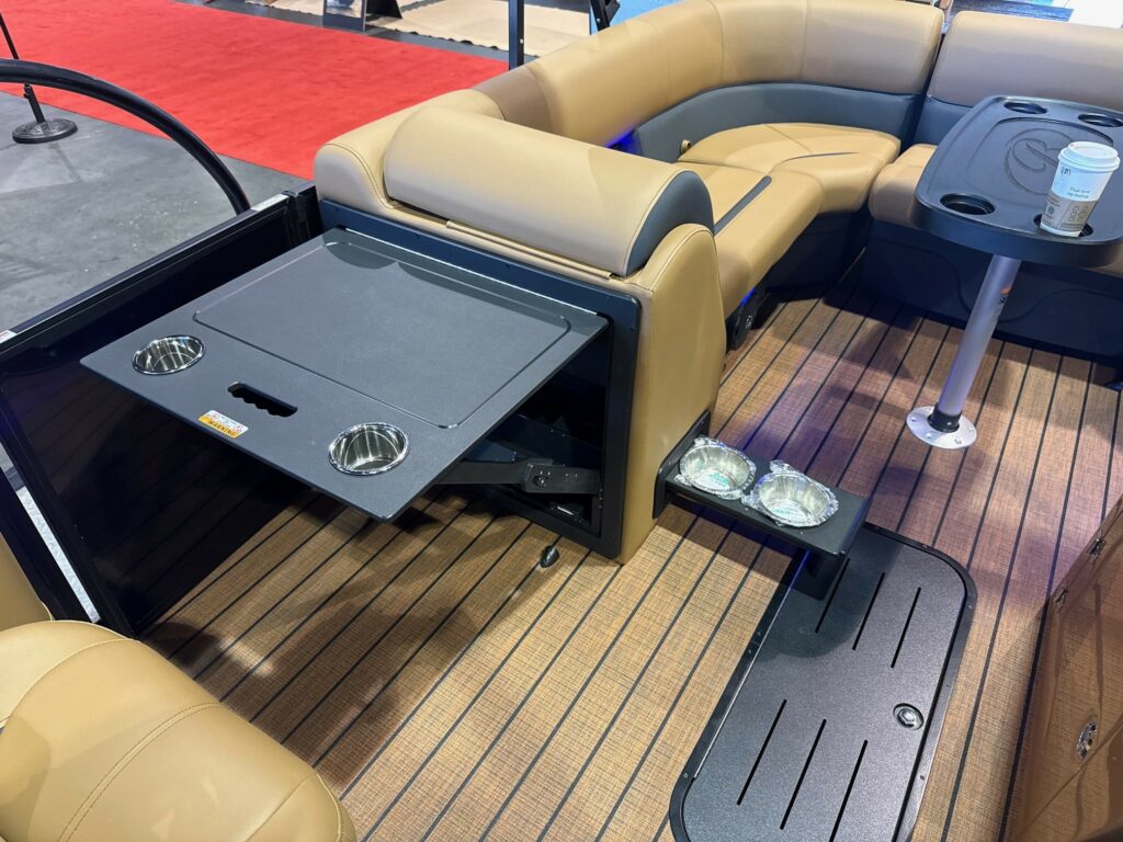 2026 Bentley Legacy 223 Swingback photo 5