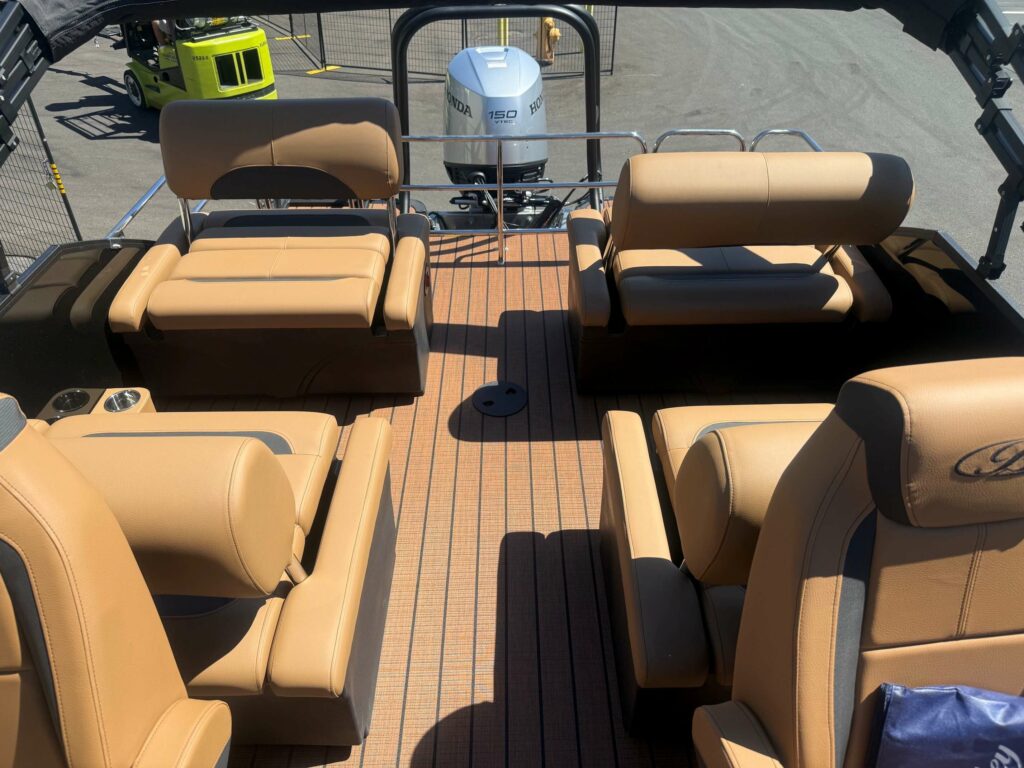 2027 Legacy 223 Quad Swingback photo 9