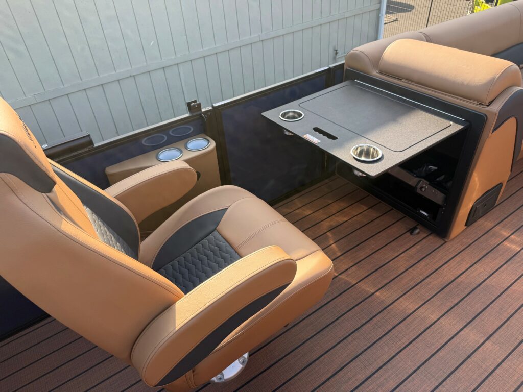 2026 Bentley Elite 253 Swingback photo 9